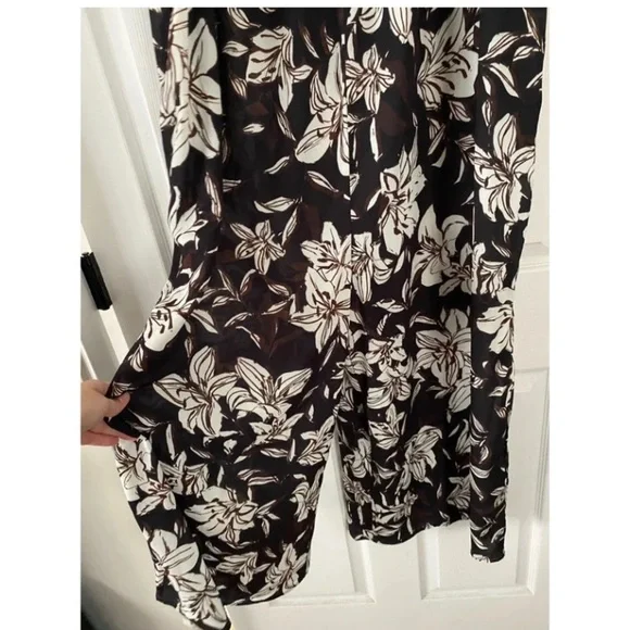 ARULA Floral Wide Leg Jumpsuit - Picture 7 of 11